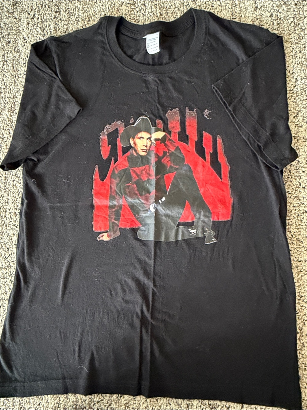 Garth Brooks iron on concert T-Shirt with Red Accent